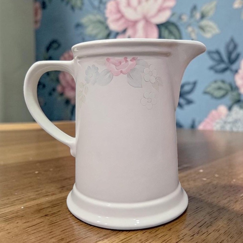 Pfaltzgraff Wyndham Pitcher, Vintage Pink & Blue Flowers Design Floral Tableware